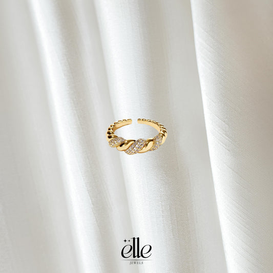 Croissant Ring - Gold